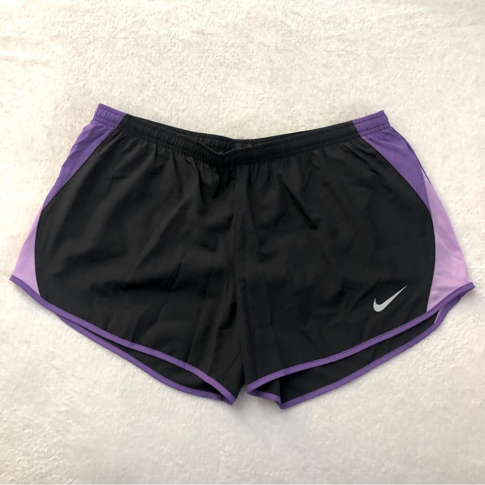 Nike Women’s Sports shorts XL  NWT